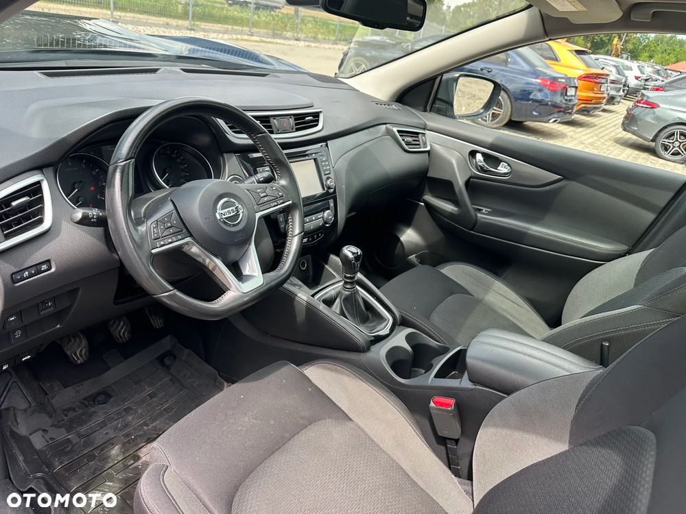 Nissan Qashqai - 10
