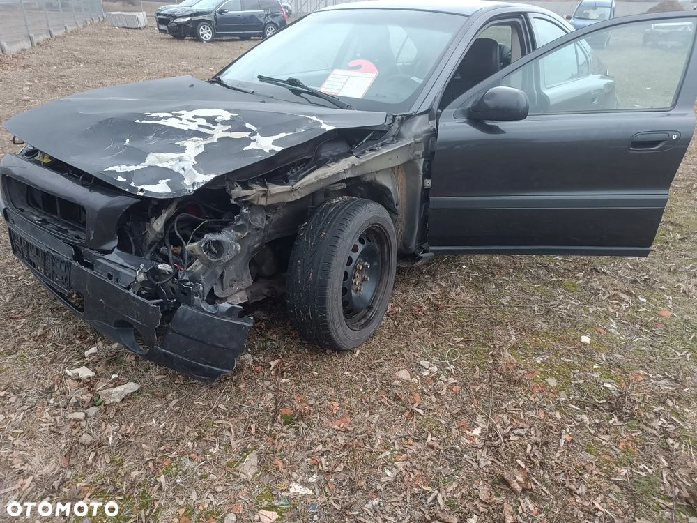 SAMOCHÓD NA CZĘŚCI - VOLVO S60 I Drzwi Prawe Lewe Klapa do założenia w kolor 427 - 26 Dostawa GWARANCJA !!! Ćwiartka Drzwi Podłużnica Wanna Cały na części GWARANCJA !!! Przód Tył Zestaw Komplet Drzwi Klapa Zderzak Błotnik Maska Grill Atrapa Szyba Pas Lampa Lusterko Boczki Fotel Kanapa Kokpit Deska Rozdzielcza Przełącznik Włącznik Sterownik Przewody Wiązka Instalacja Moduł Komputer Czujnik Listwa Pompa Alternator Wtryski Głowica Rozrusznik Kompresor Sprzęgło Dwumas Silnik Skrzynia ABS Klimatyzacji Paliwa Wspomagania Kolektor Turbina Przepustnica Zawór Chłodnica Koło Hak Belka Sanki Zawieszenie Mcpherson Półoś Amortyzator Wydech Tłumik Zacisk Most - 8