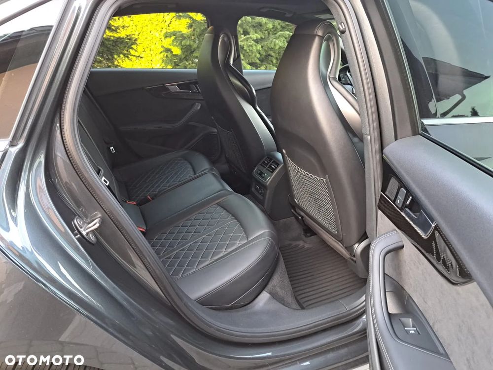Audi S4 Limousine - 18