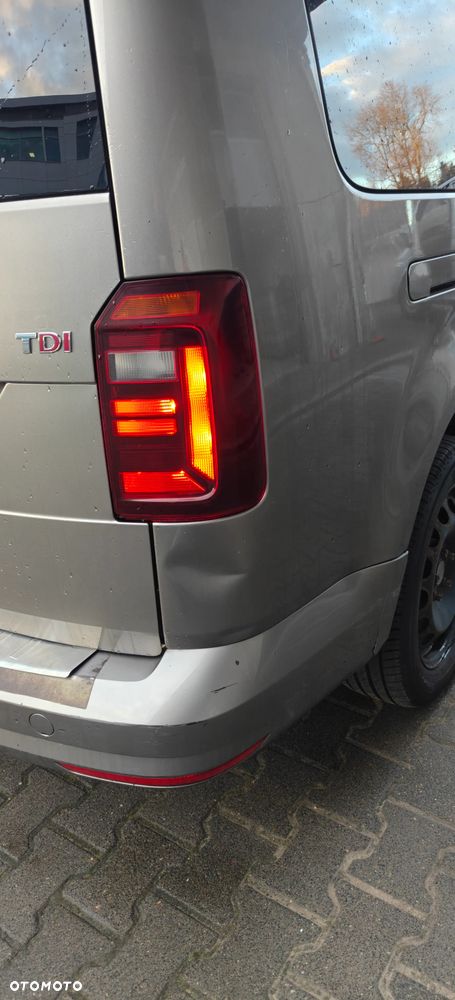 Volkswagen Caddy Maxi 2.0 TDI Comfortline DSG - 6