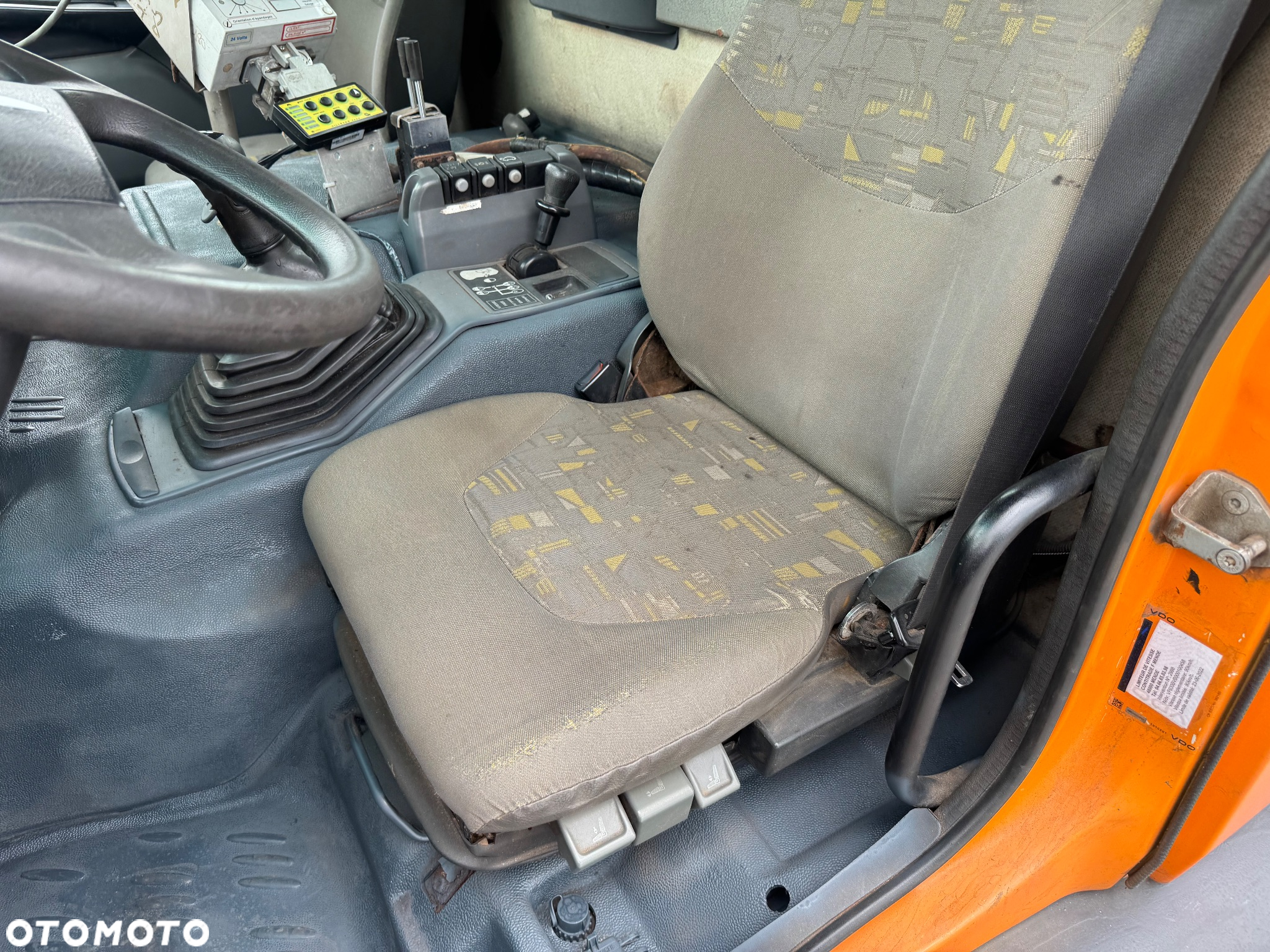 Renault Kerax 4x4 320DCi Wywrotka 3str 2004r. Klima SPECJALNY Solarka ACOMETIS Piaskarka Pług - 31