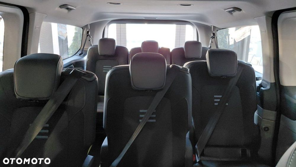 Ford Tourneo Custom - 28