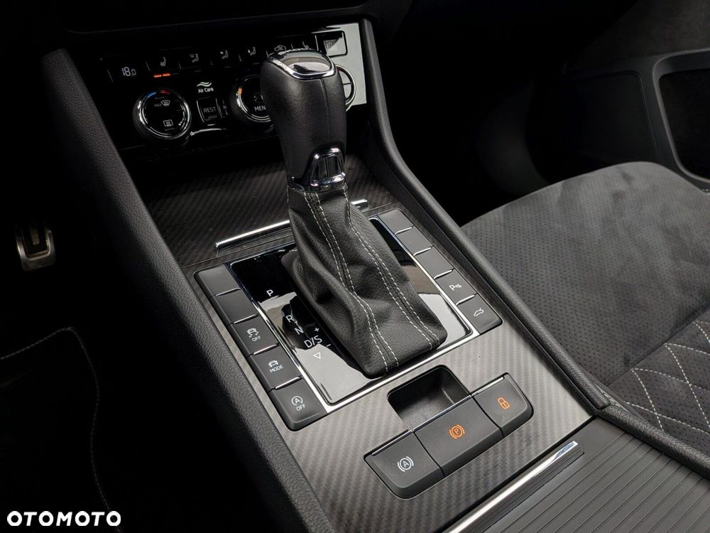 Skoda Superb 2.0 TDI SCR Sportline DSG - 33