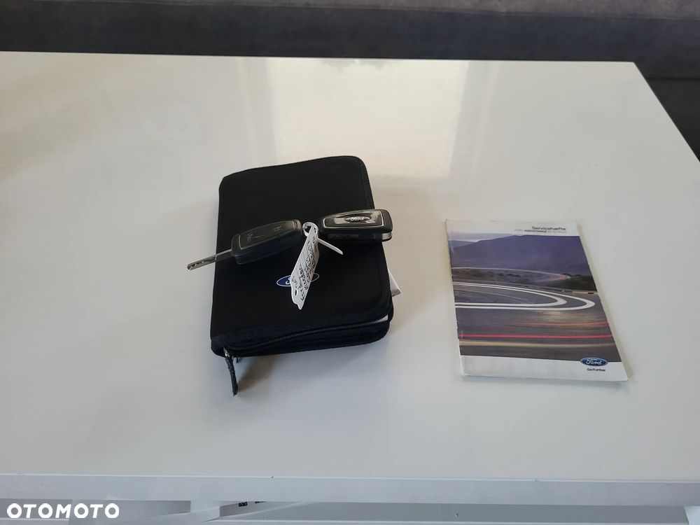 Ford Mondeo 2.0 EcoBoost Titanium - 24