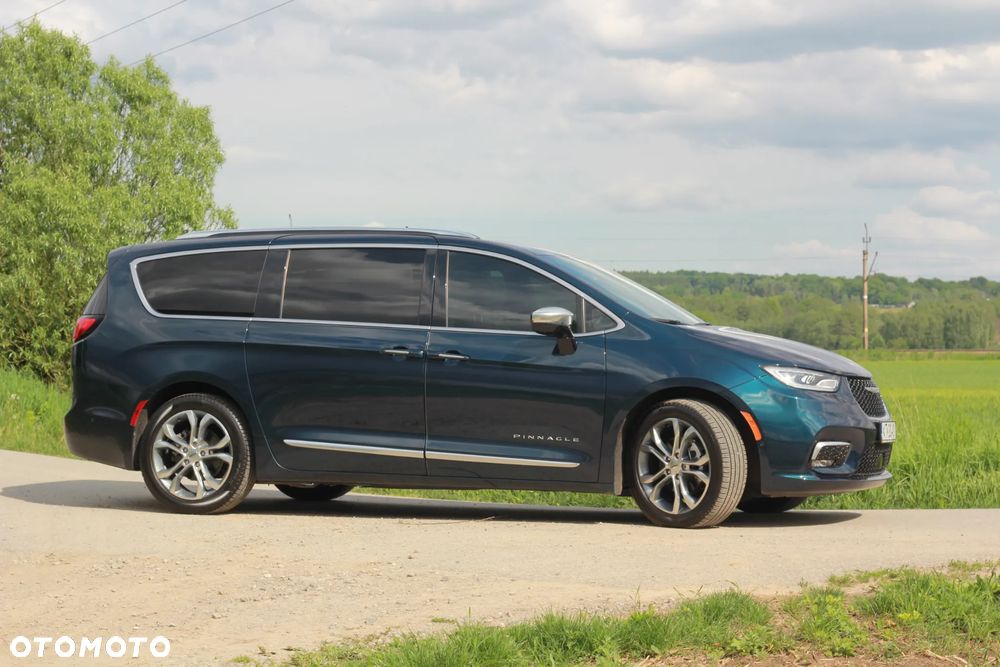 Chrysler Pacifica - 1