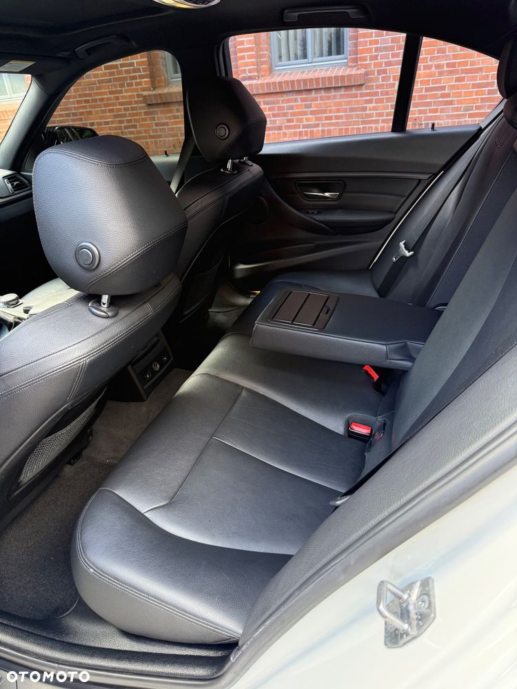 BMW Seria 3 - 23