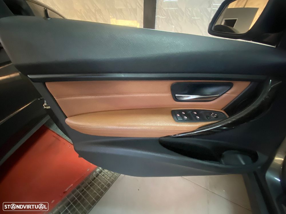 BMW 318 d Line Luxury - 18