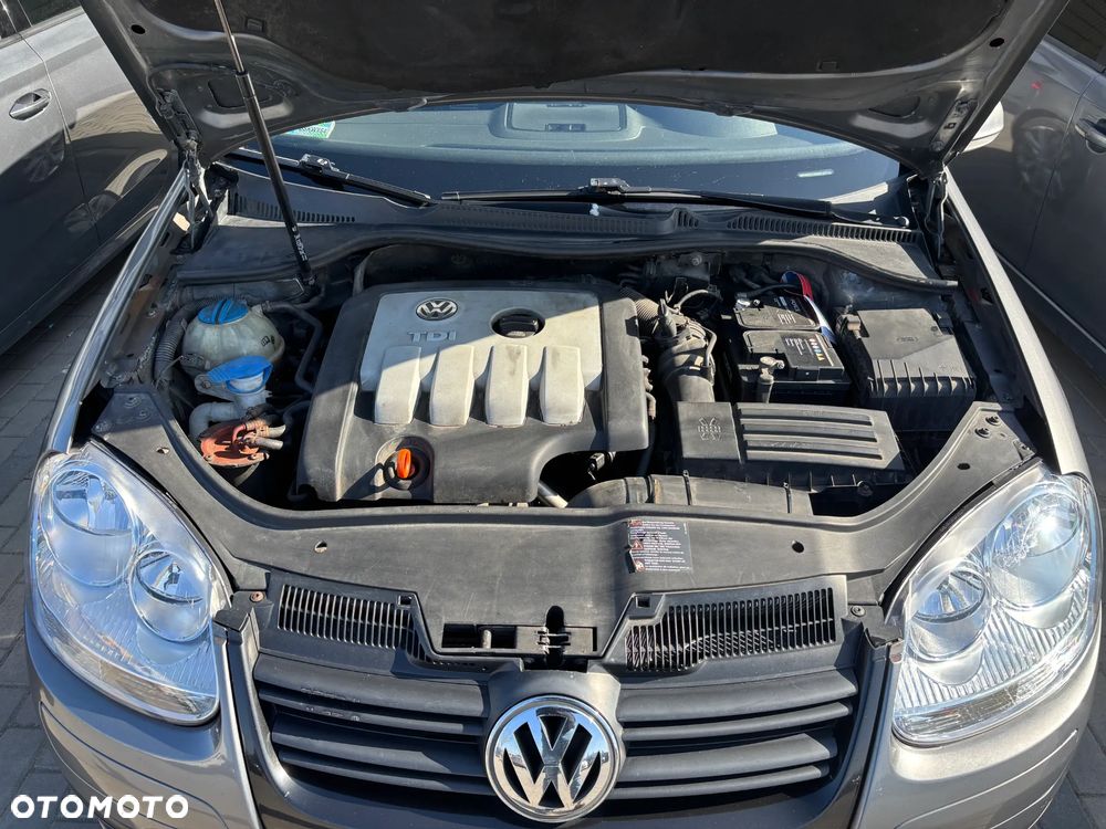 Volkswagen Golf 2.0 TDI United - 16