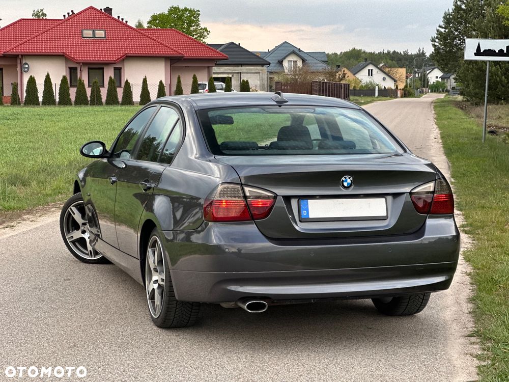 BMW Seria 3 318i - 32