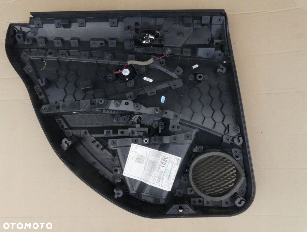 dw jetta 7 tapicerki drzwi skóra - 11