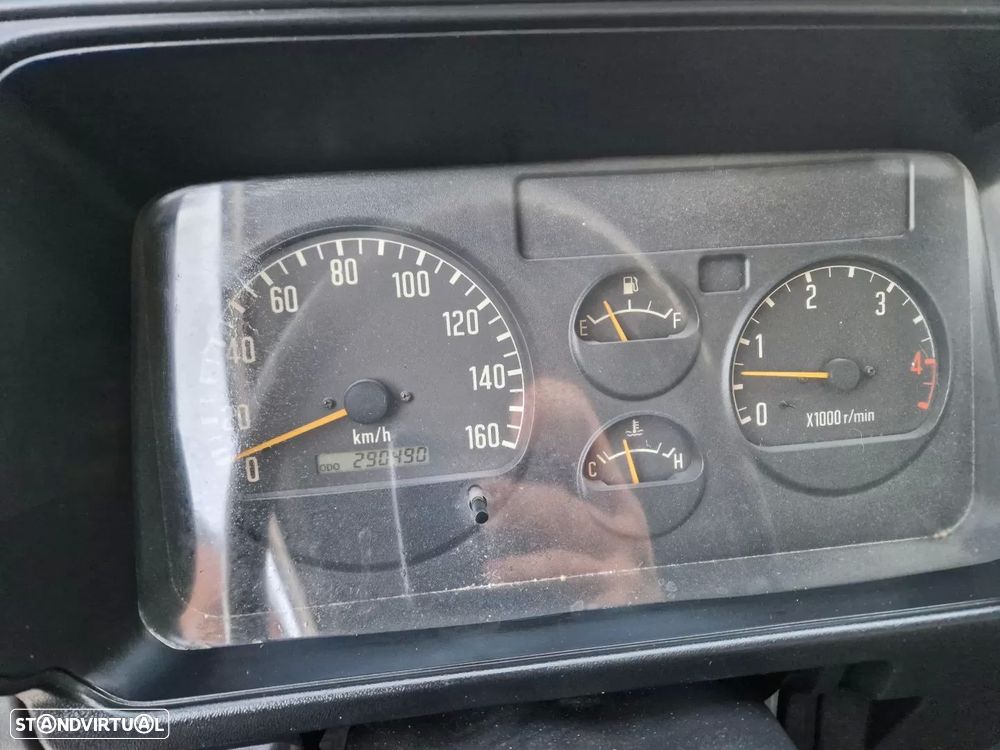 Isuzu nkr 3.0 turbo - 8