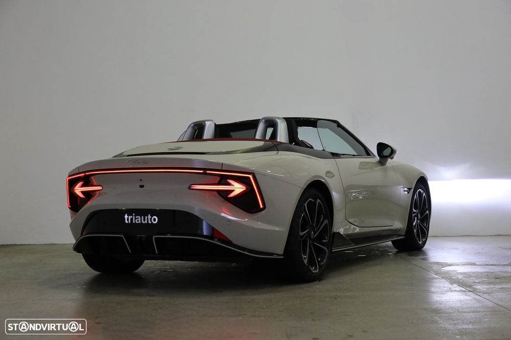 MG Cyberster 77 kWh GT - 41