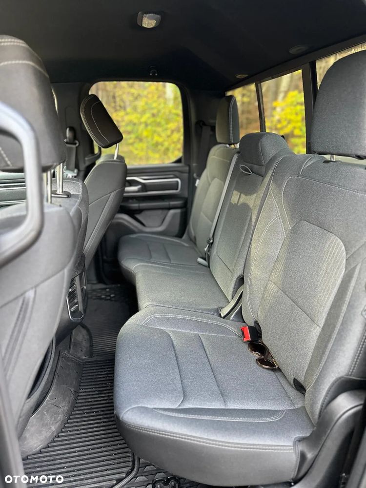 RAM 1500 5.7 Crew Cab Bighorn - 24