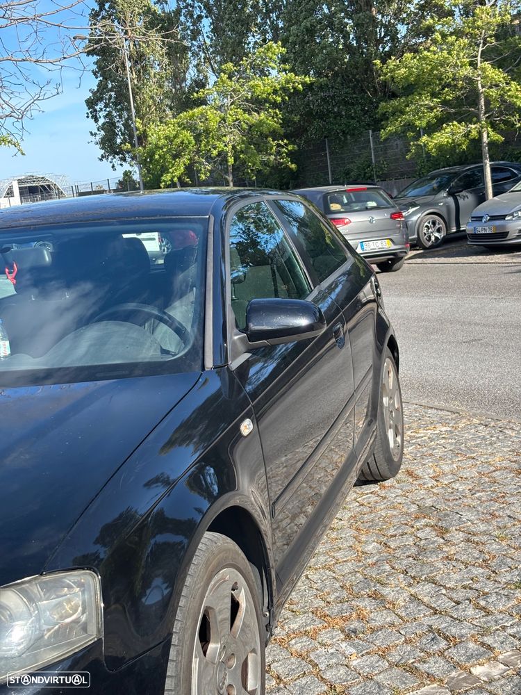 Audi A3 2.0 TDI DPF Ambiente - 2