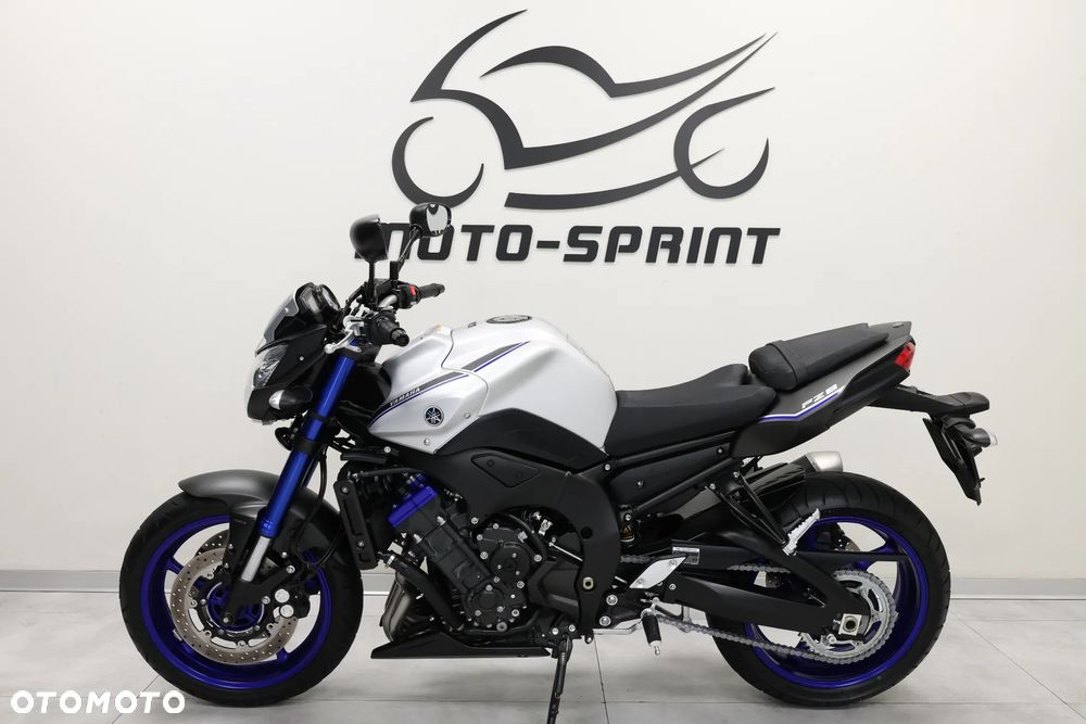 Yamaha FZ8 - 3