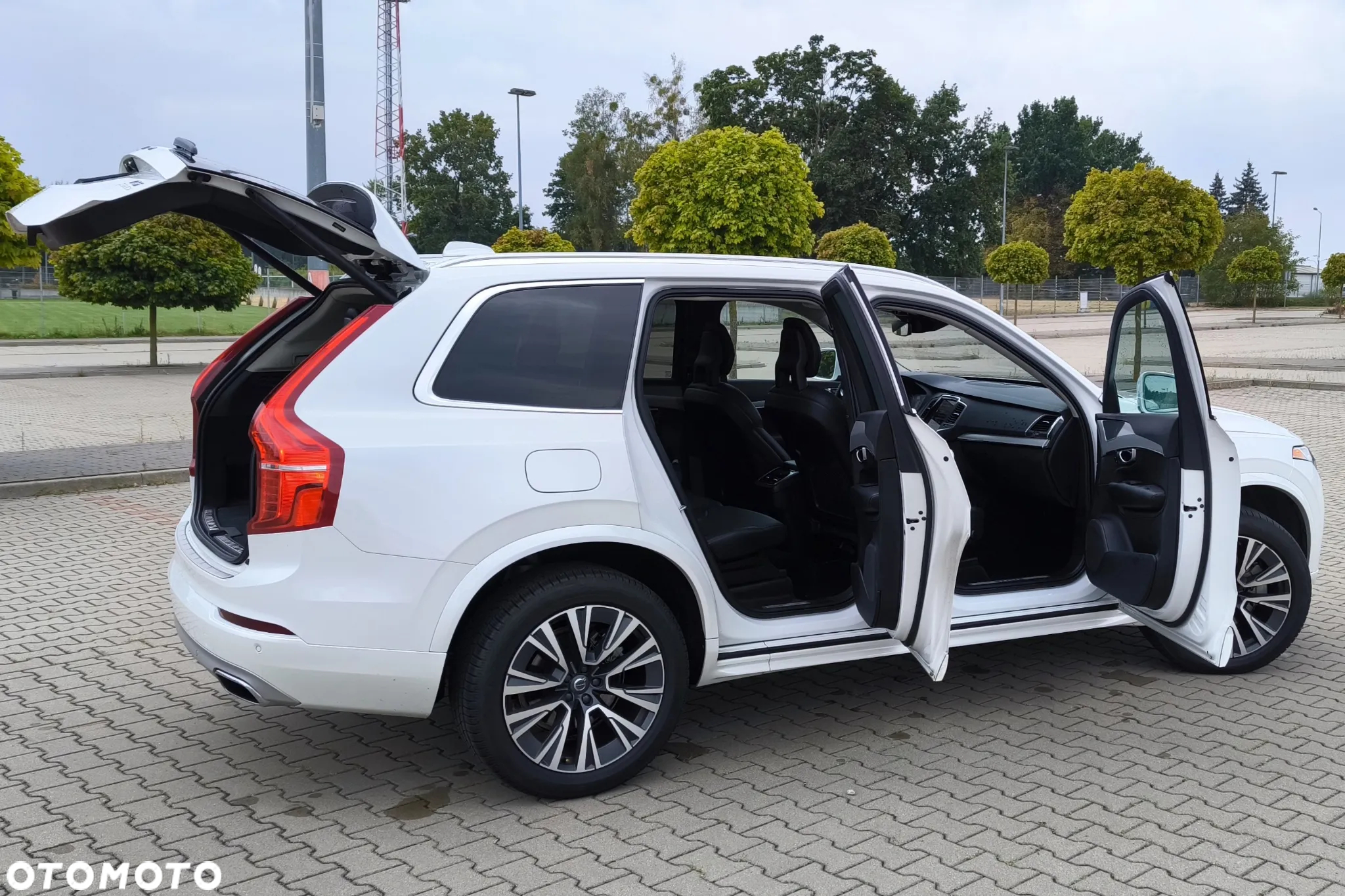 Volvo XC 90 T5 AWD Momentum 7os - 11