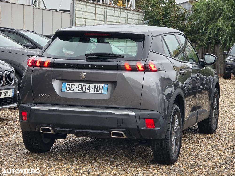 Peugeot 2008 PureTech 130 EAT8 GT - 14