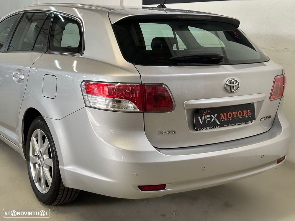 Toyota Avensis SW 2.0 D-4D Exclusive +Pele+GPS - 21