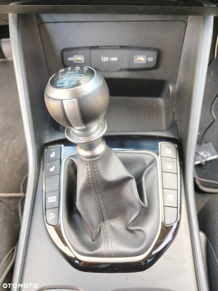 Hyundai Tucson 1.6 T-GDi Smart 2WD - 17