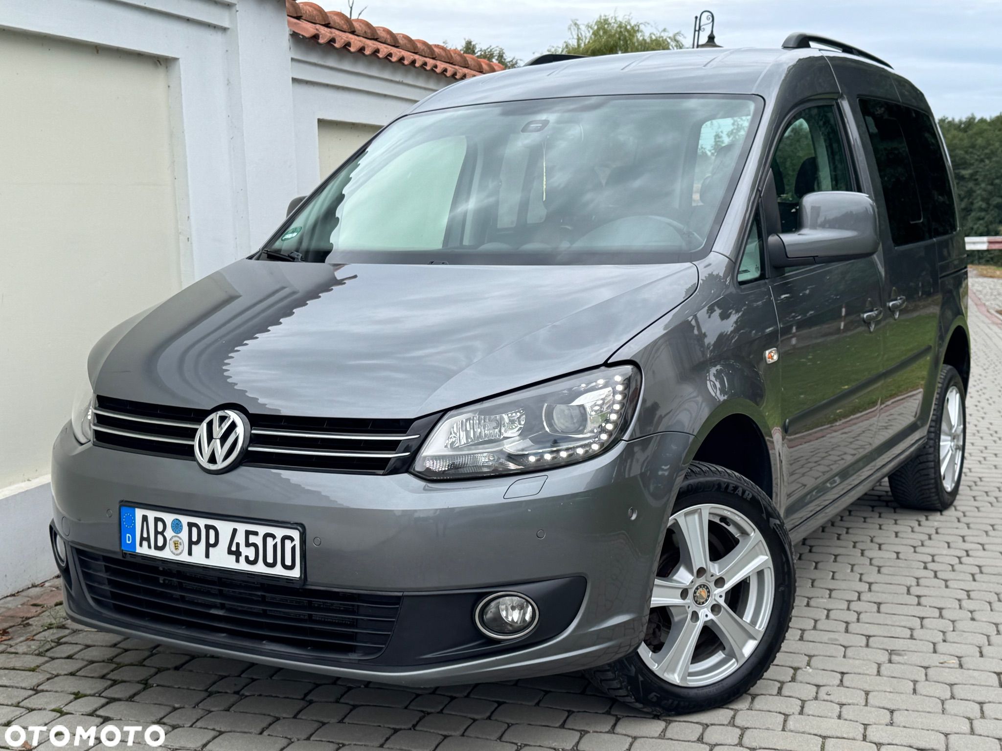 Volkswagen Caddy - 1