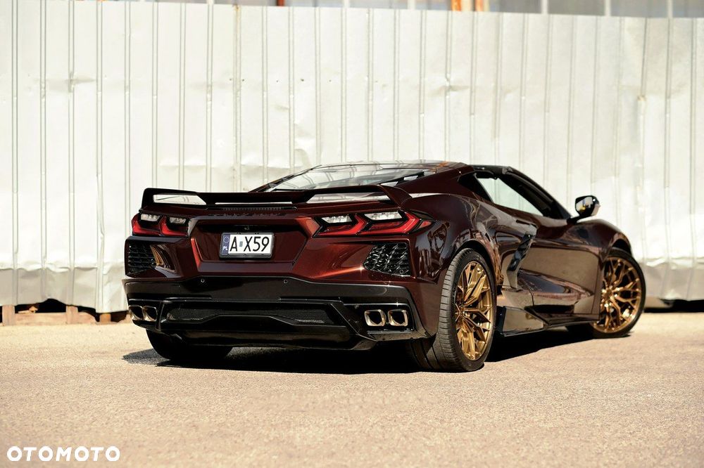 Chevrolet Corvette - 18
