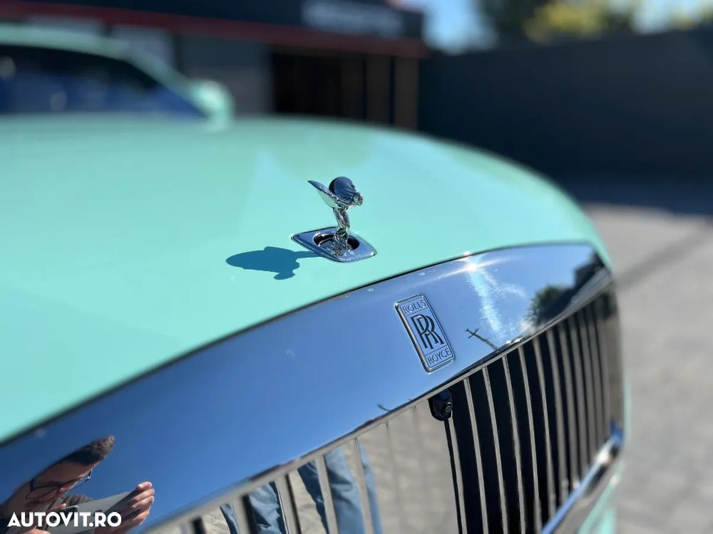 Rolls-Royce Spectre - 16