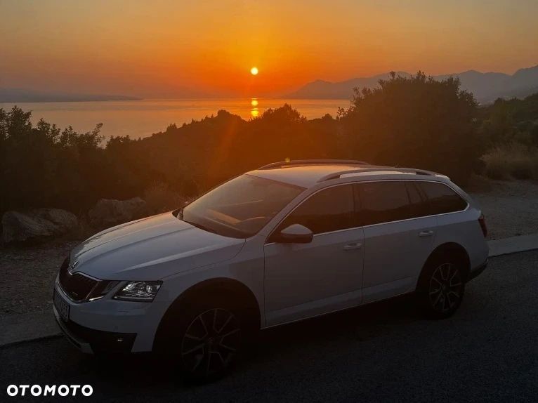 Skoda Octavia 1.8 TSI 4x4 DSG Scout - 31