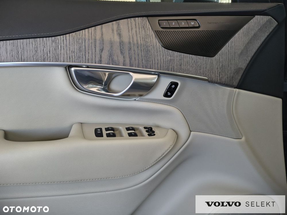 Volvo XC 90 - 12