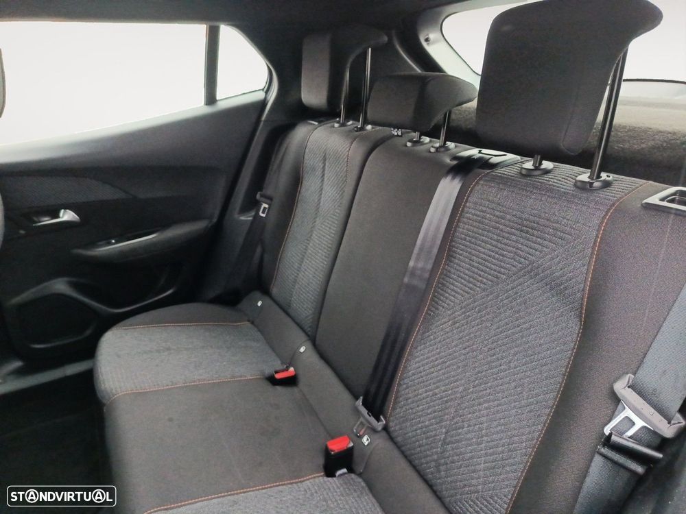 Peugeot 2008 1.2 PureTech Style - 13