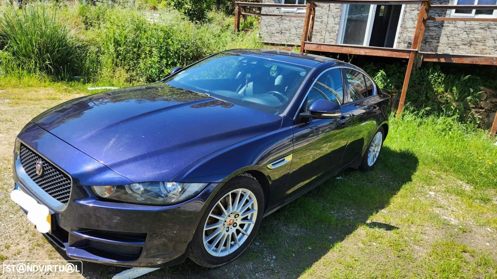 Jaguar XE - 1