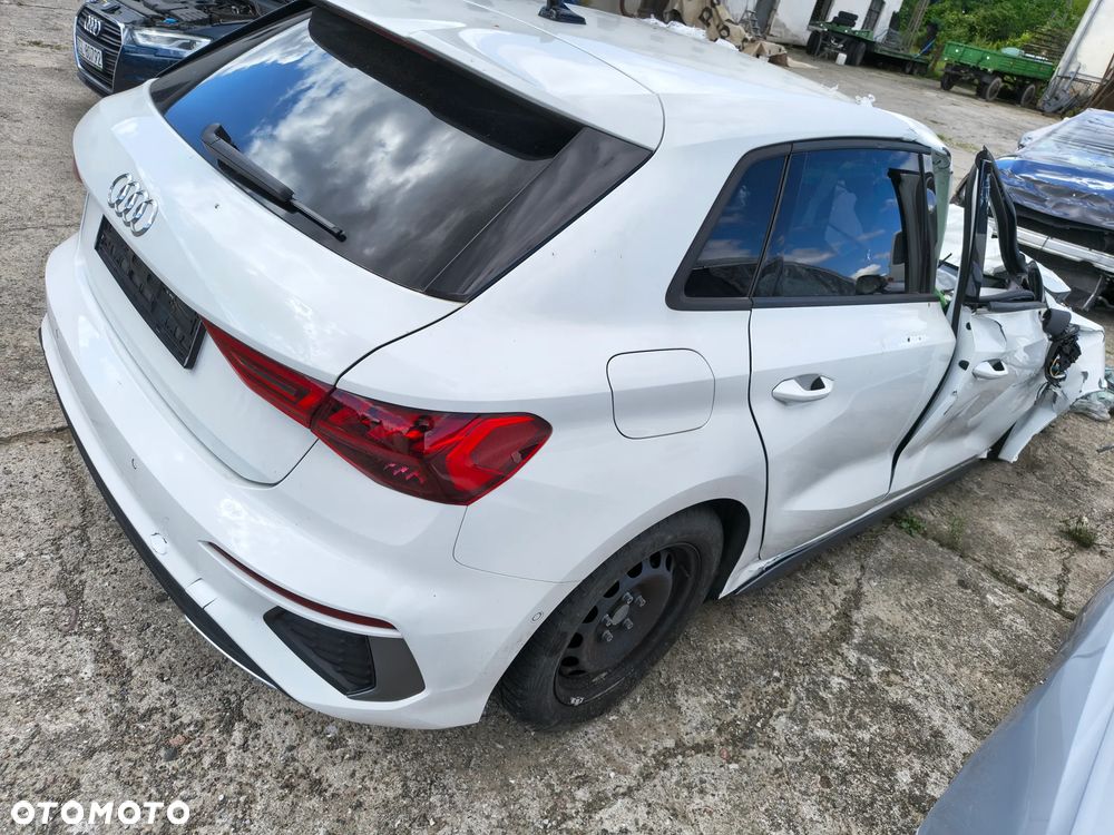 Audi A3 Sportback 35 TDI S tronic S line - 2