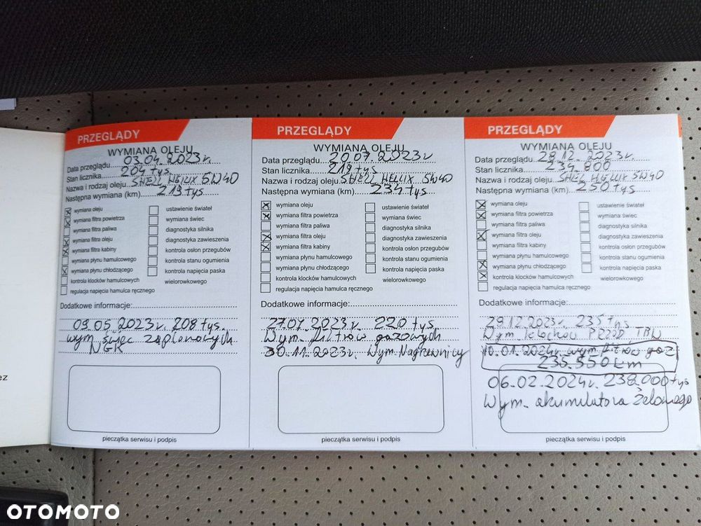 Mitsubishi Outlander - 31