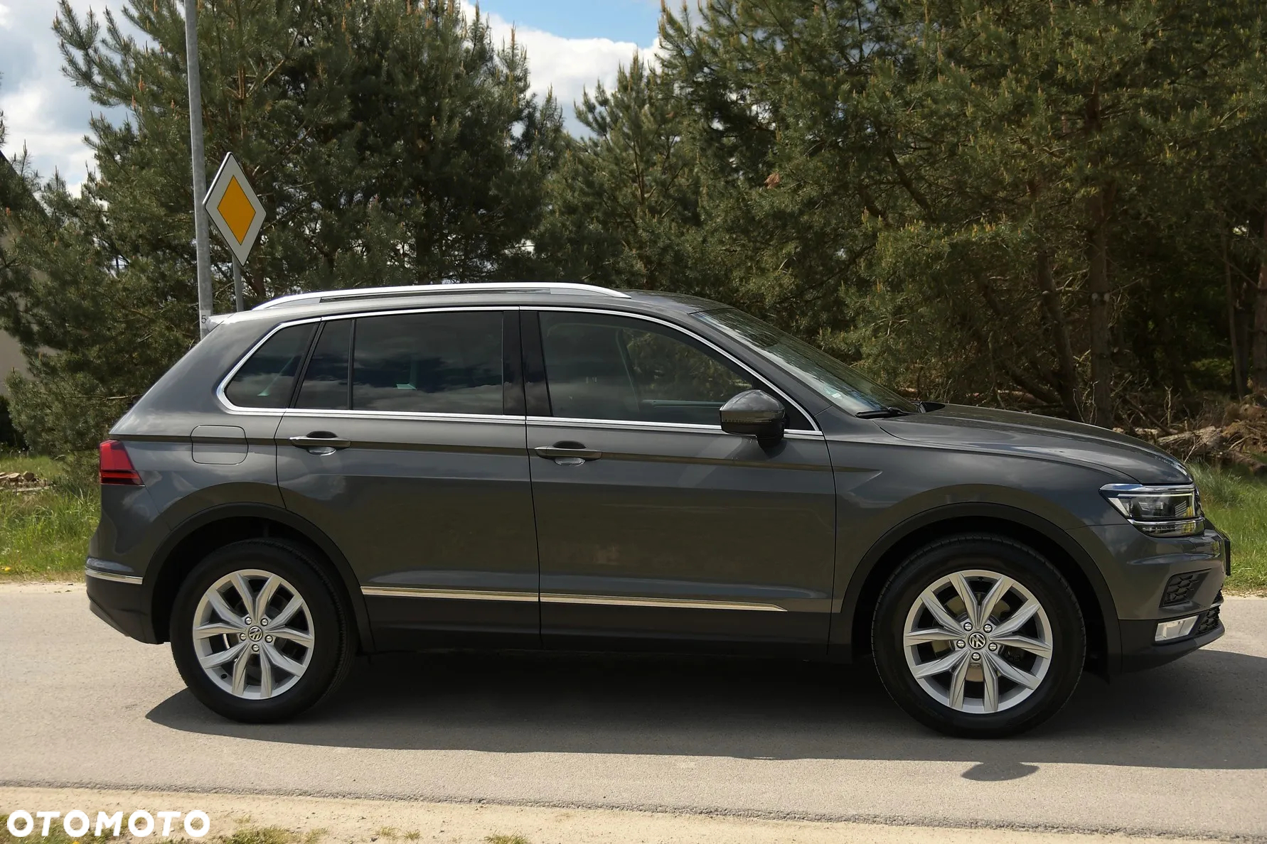 Volkswagen Tiguan - 5