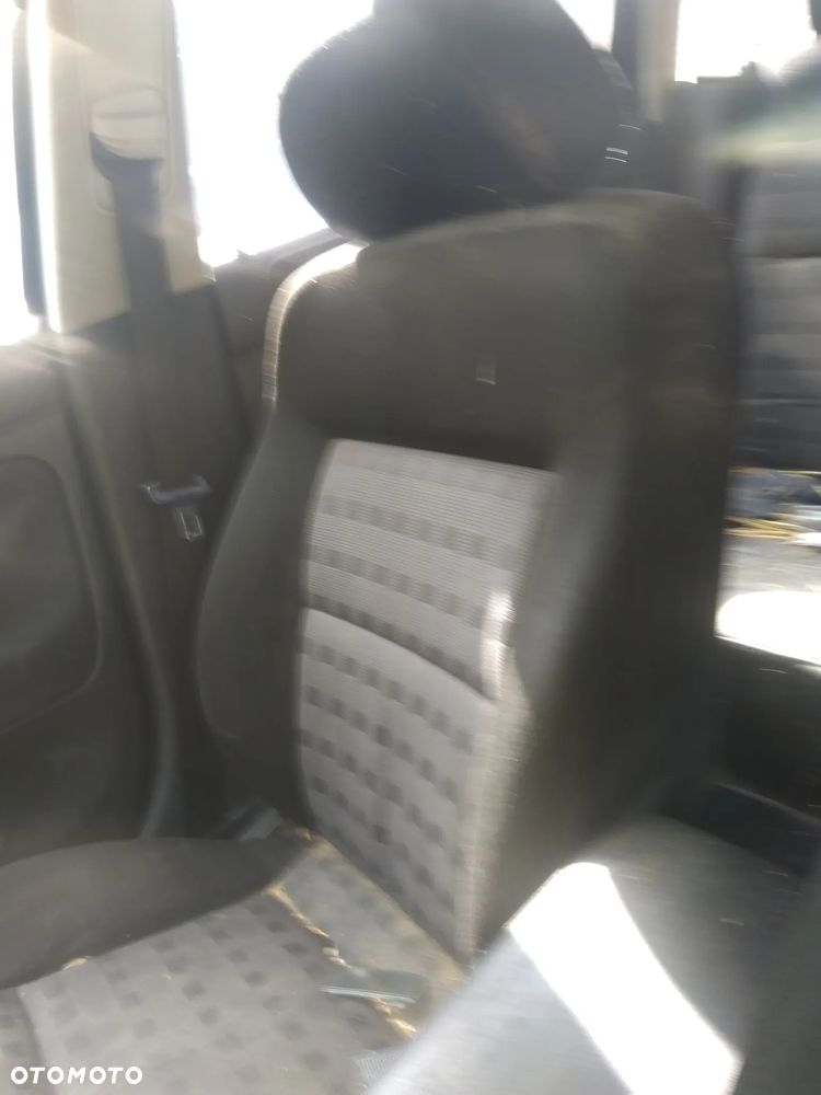 Auto na części - Volkswagen Passat 105KM diesel Silnik Skrzynia Drzwi Maska Klapa Błotnik Zderzak Lampa Szyba Klamka Lusterko Deska Kokpit - 8