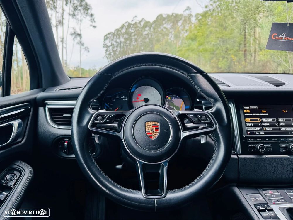 Porsche Macan S - 33