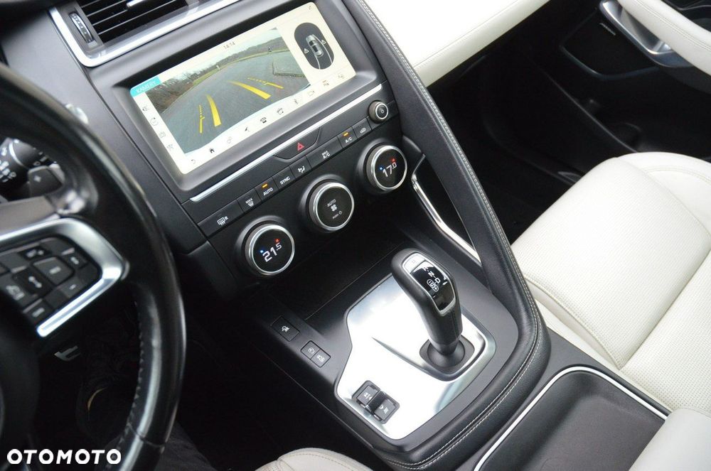 Jaguar E-Pace - 29