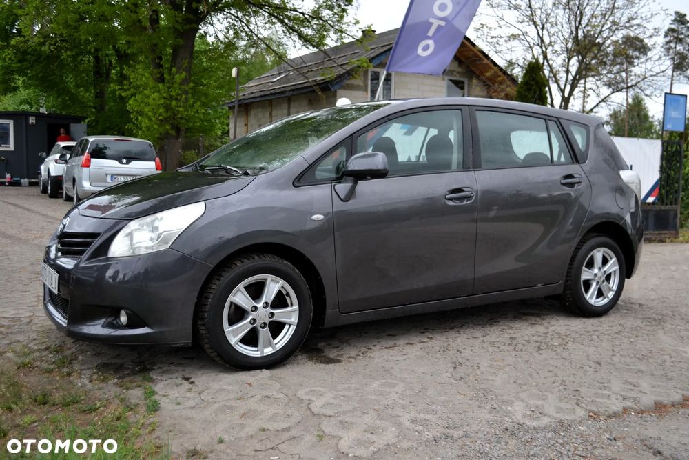 Toyota Verso 2.0 D-4D - 2