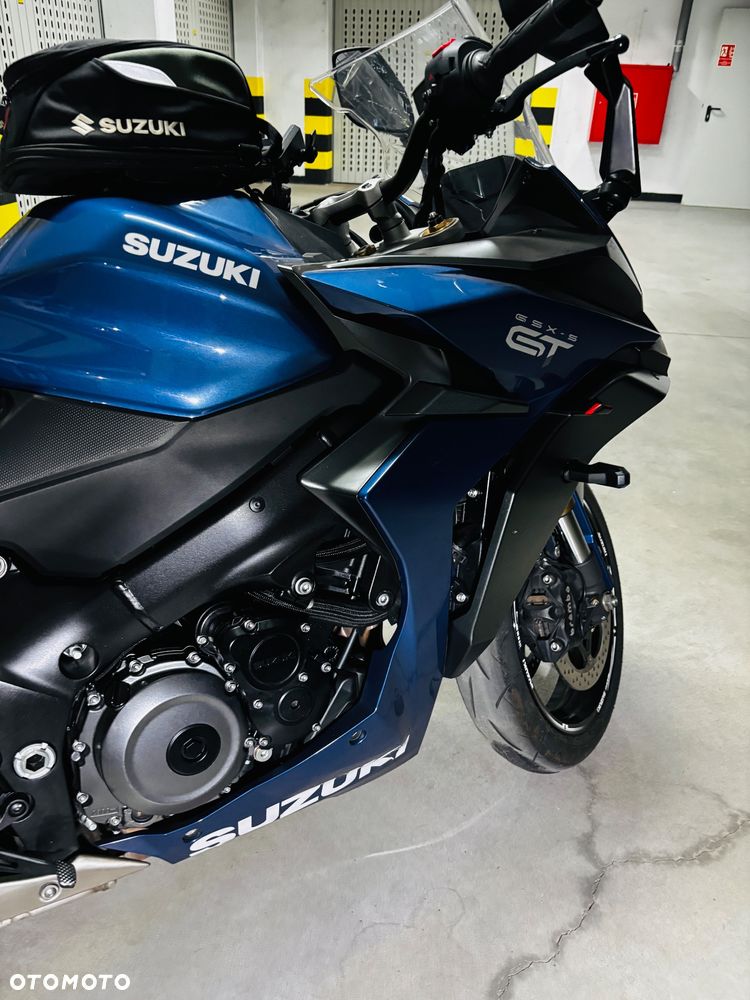 Suzuki GSX 1000 - 3
