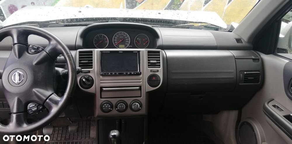 Nissan X-Trail - 8