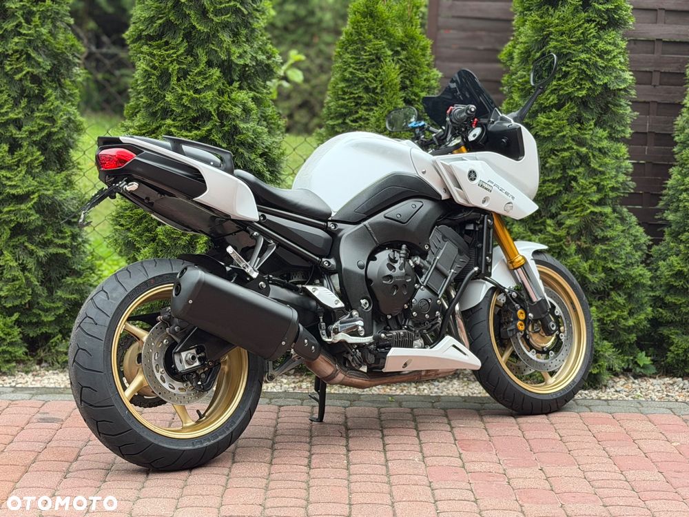 Yamaha FZ8 - 4