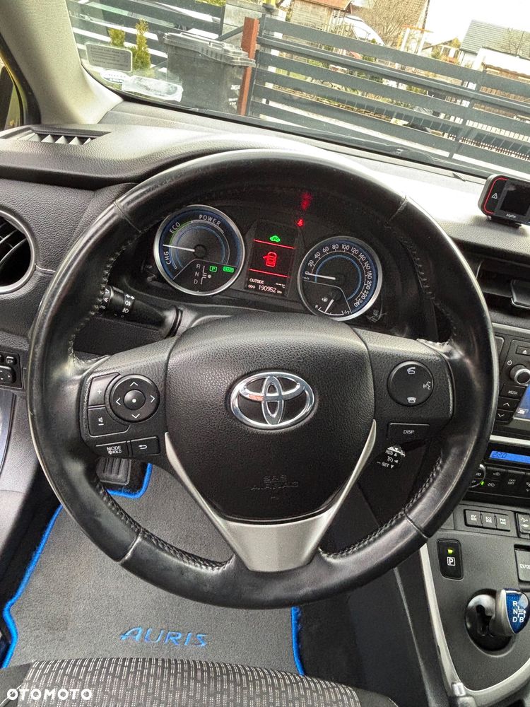 Toyota Auris 1.8 HSD Prestige NAVI - 24