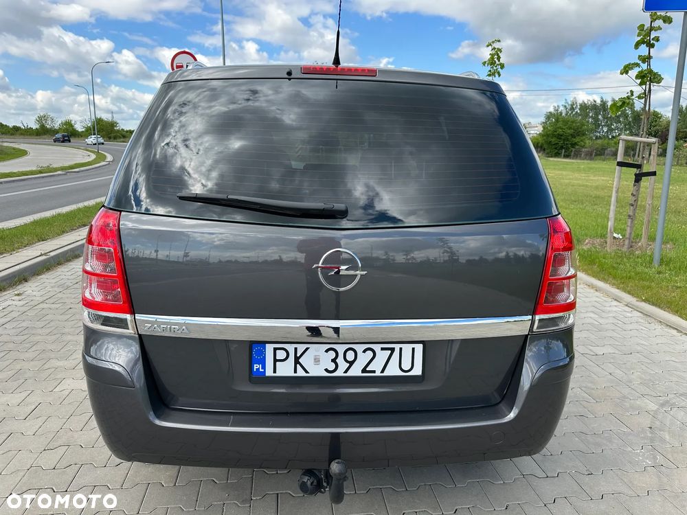 Opel Zafira - 12