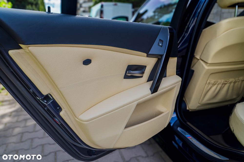 BMW M5 Standard - 27