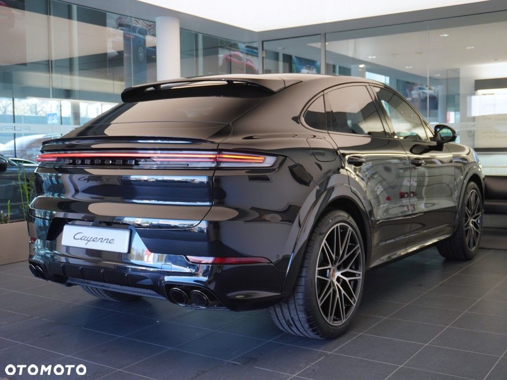 Porsche Cayenne S E-Hybrid PHEV Black Edition - 16