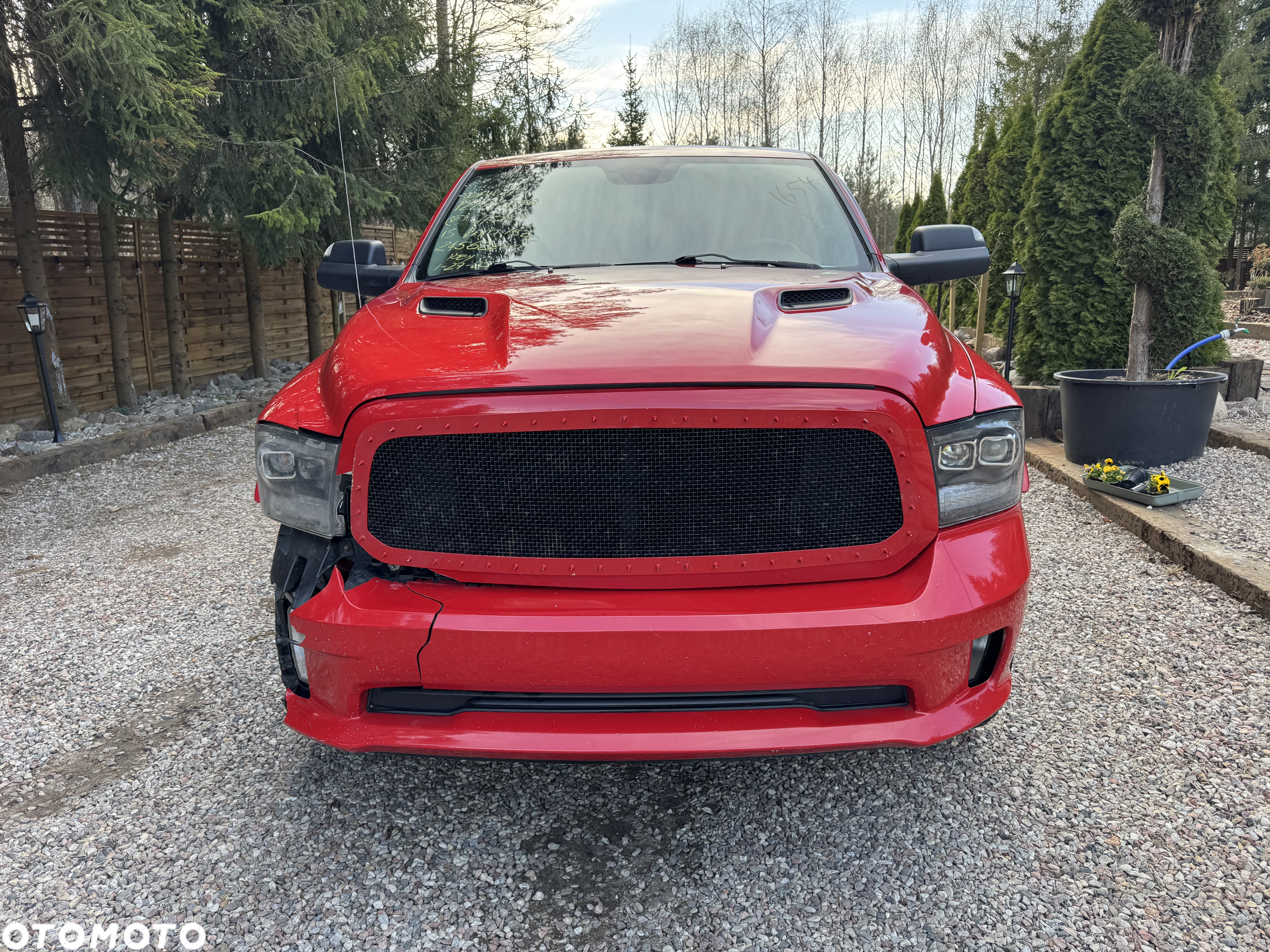 Dodge RAM 1500 5.7 4x4 - 16