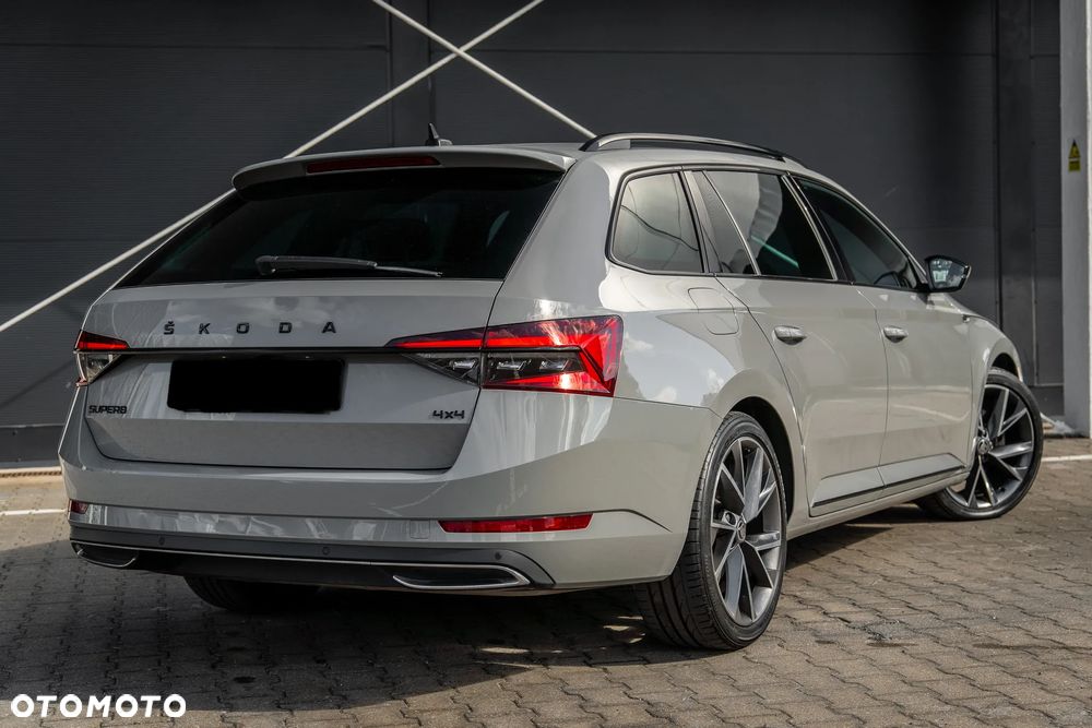 Skoda Superb Combi 2.0 TDI 4x4 DSG Sportline - 5