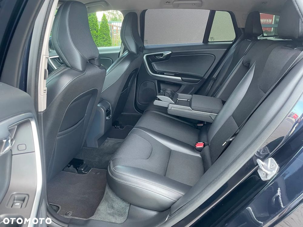 Volvo V60 D3 Momentum - 20