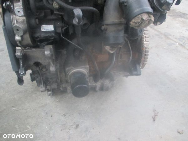 CITROEN C8 PEUGEOT 807 2.2 HDI SILNIK BEZ OSPRZĘTU 10DZ53 - 2