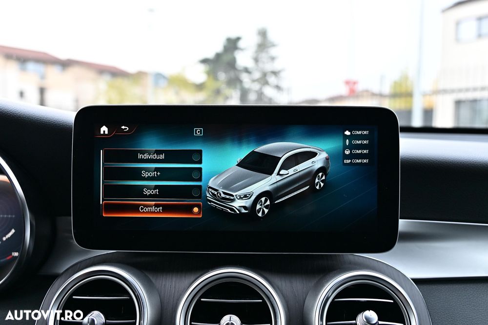 Mercedes-Benz GLC Coupe 300 d 4Matic 9G-TRONIC AMG Line Plus - 24