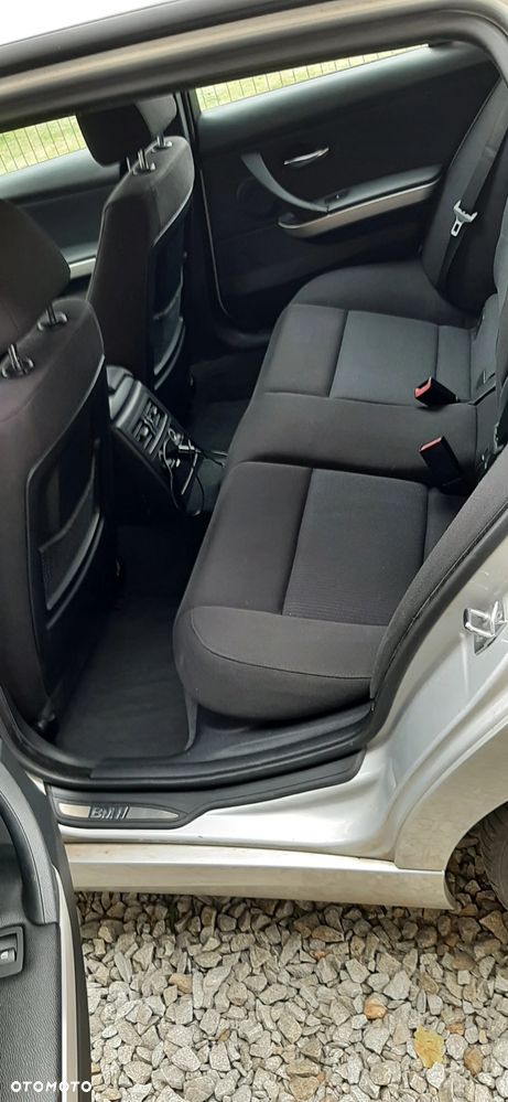 BMW Seria 3 318i Edition Exclusive - 19